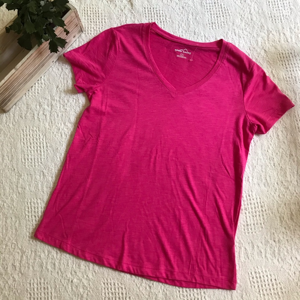 Eddie Bauer v-neck tee